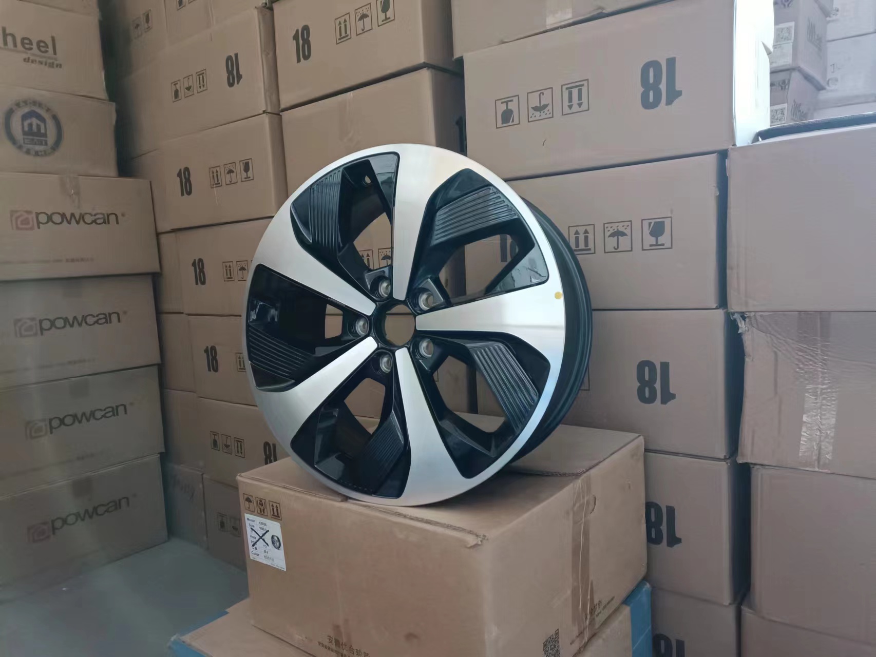  91C50 比亚迪宋 19寸原车